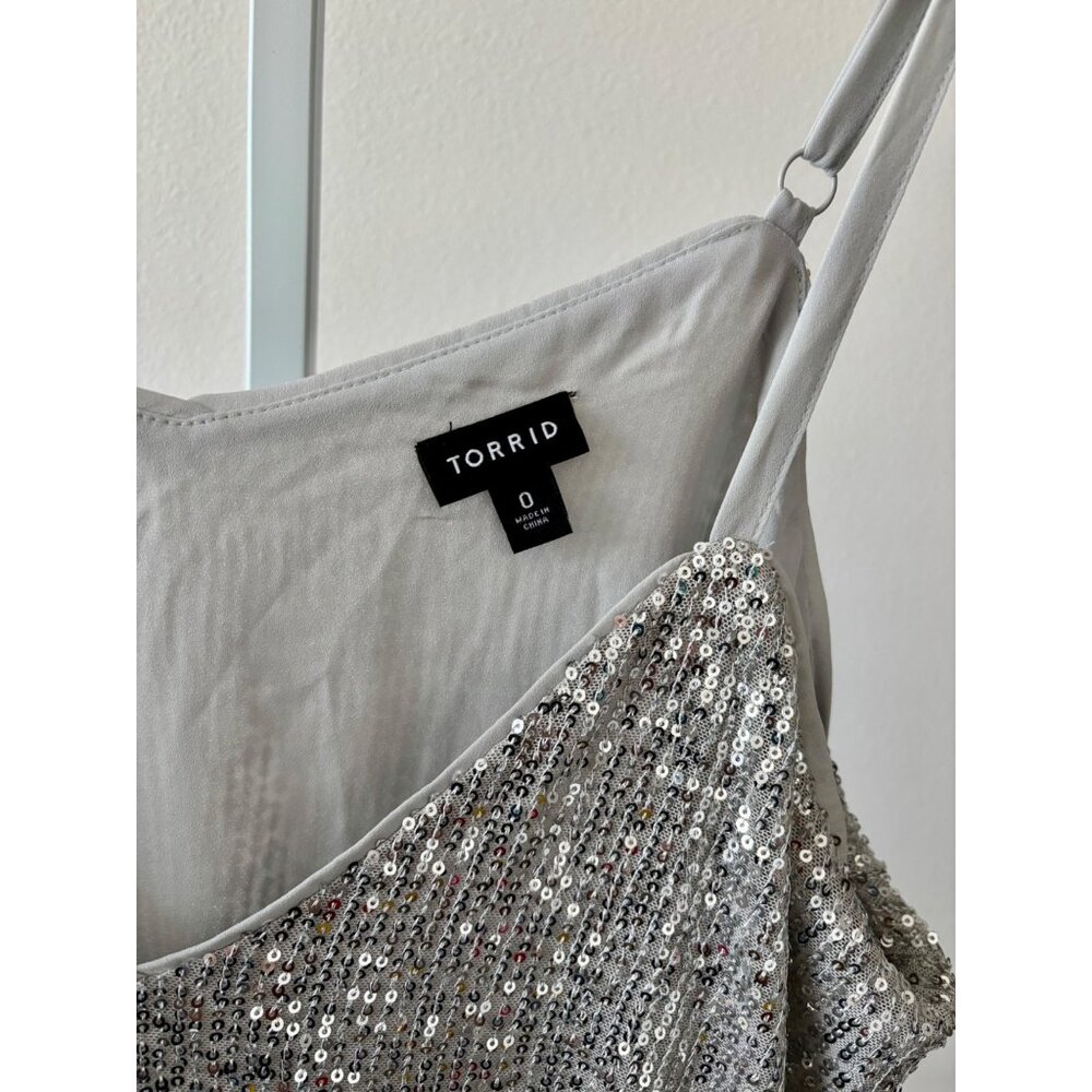 Torrid Tank Top SZ 0 Silver Sequin V-Neck Sparkly Going Out Festival Disco-core - Picture 8 of 10